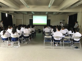 舞鶴市立若浦中学校にて出前授業を行いました．