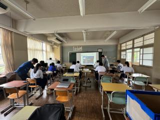 舞鶴市立若浦中学校で出前授業を行いました．